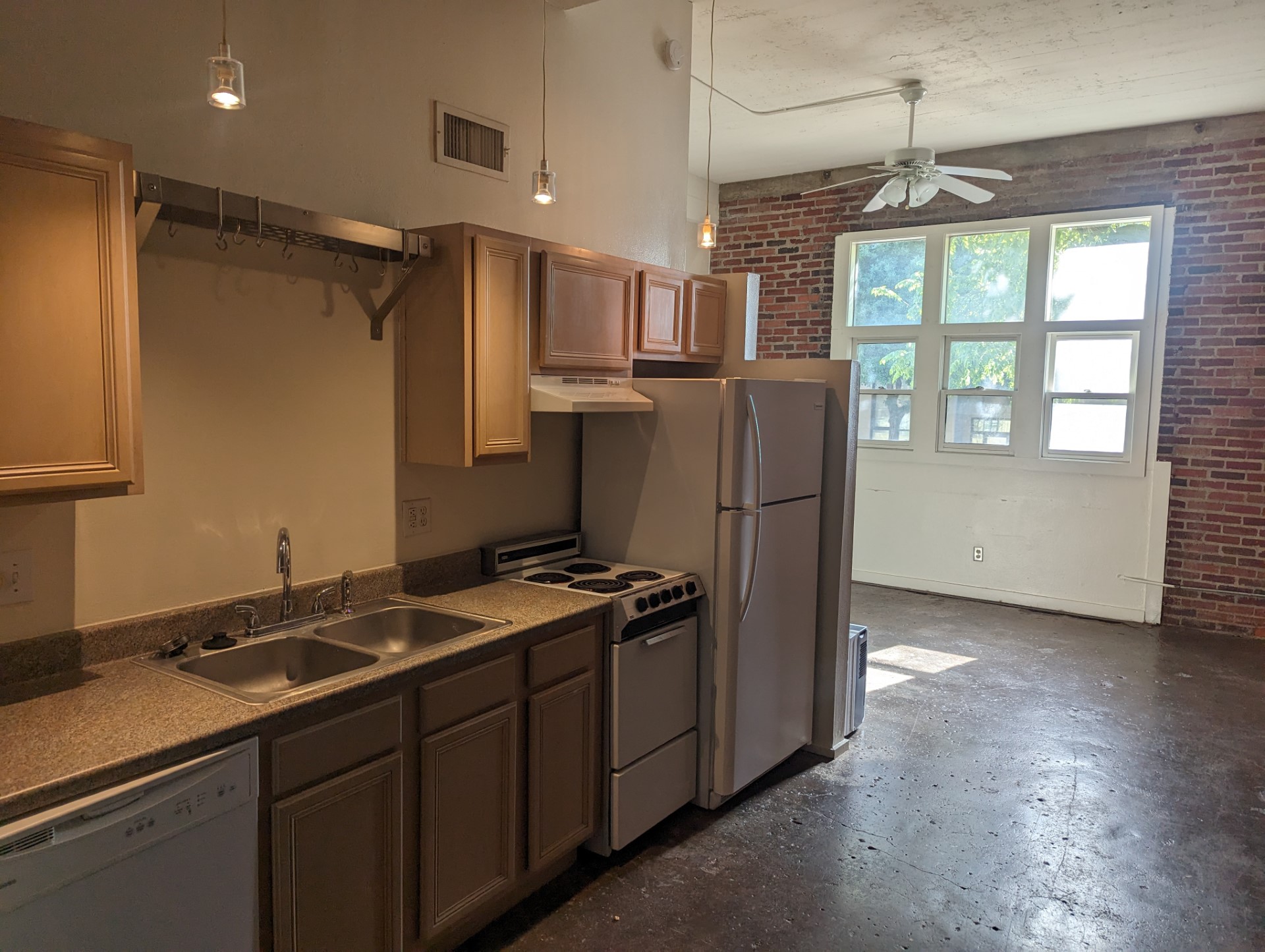 Vintage Bldg - Kitchen